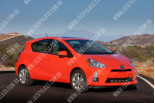 Toyota Prius C (12-), Лобовое стекло